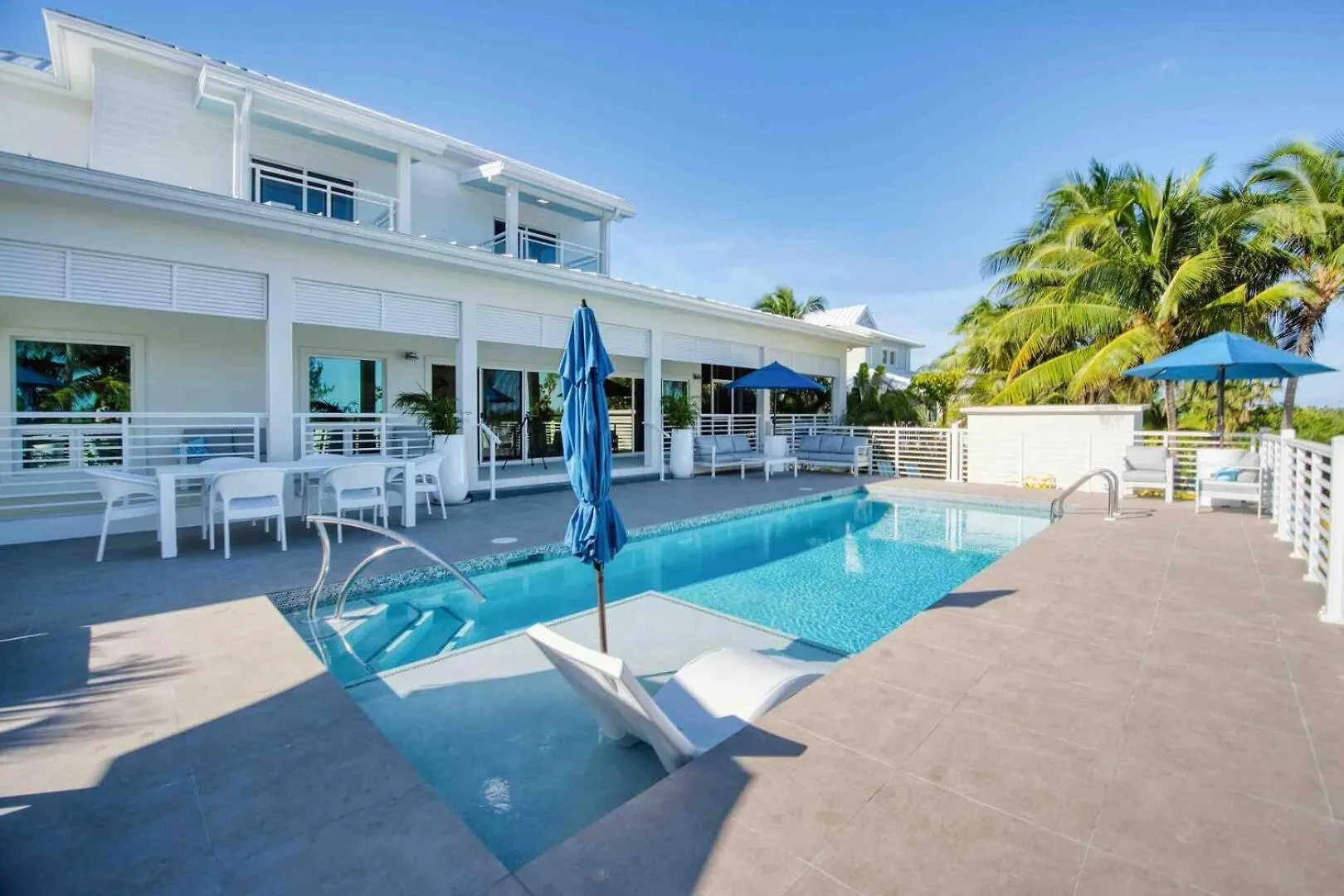 Caribe Sun - Modern Villa With Pool! Walk To The Rum Point Club & Kaibo Driftwood Village