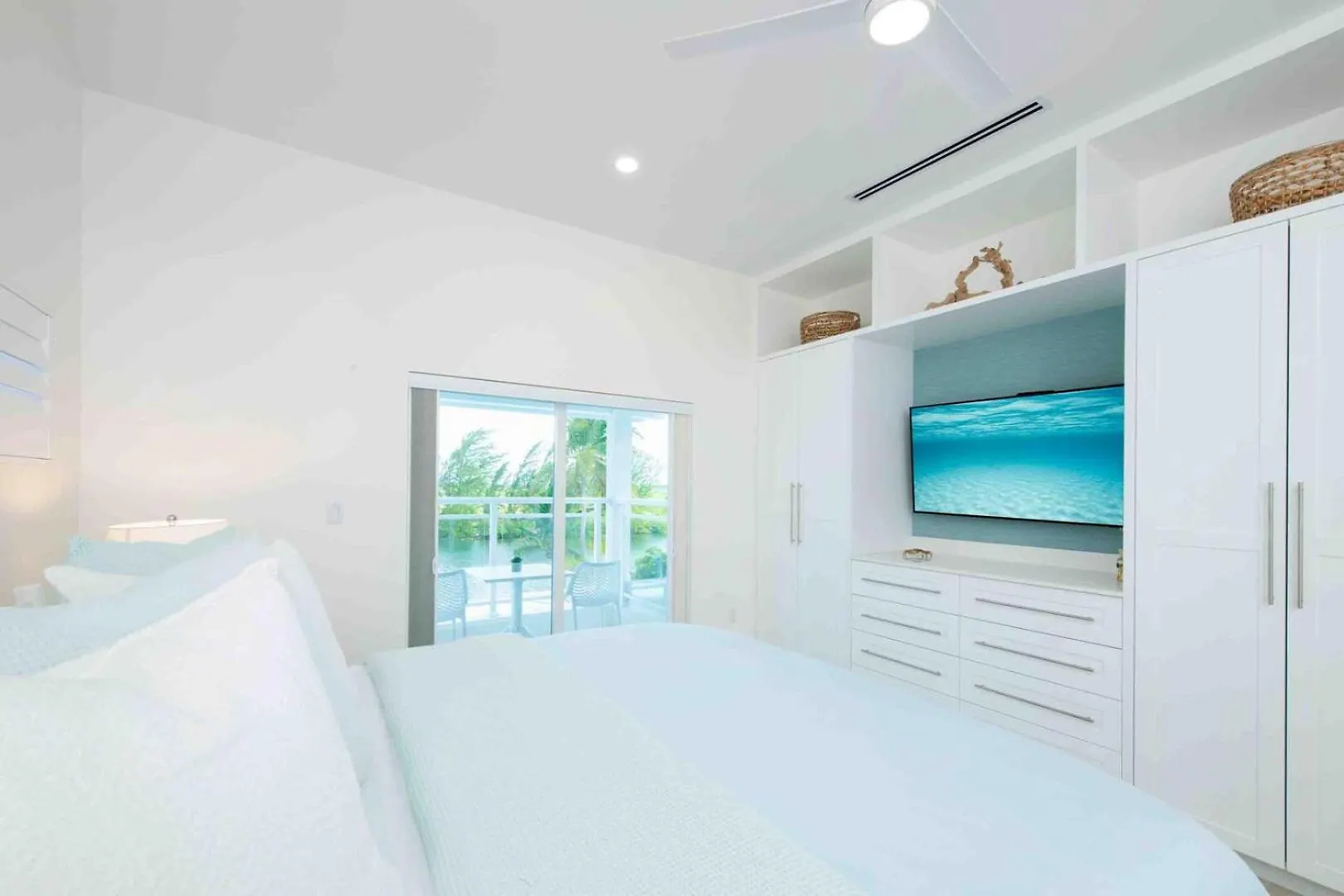 Caribe Sun - Modern Villa With Pool! Walk To The Rum Point Club & Kaibo Driftwood Village Cayman Islands