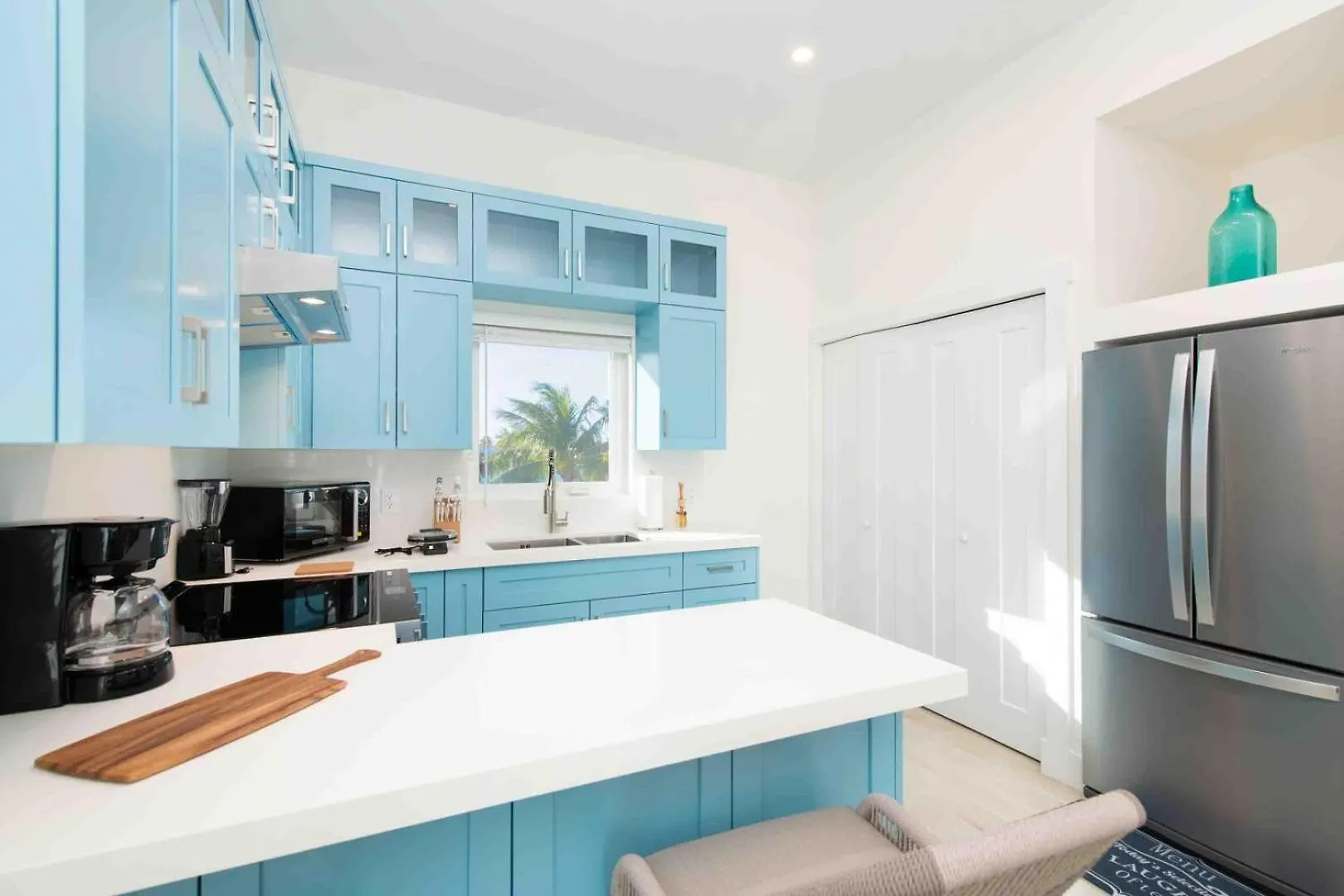 Caribe Sun - Modern Villa With Pool! Walk To The Rum Point Club & Kaibo Driftwood Village