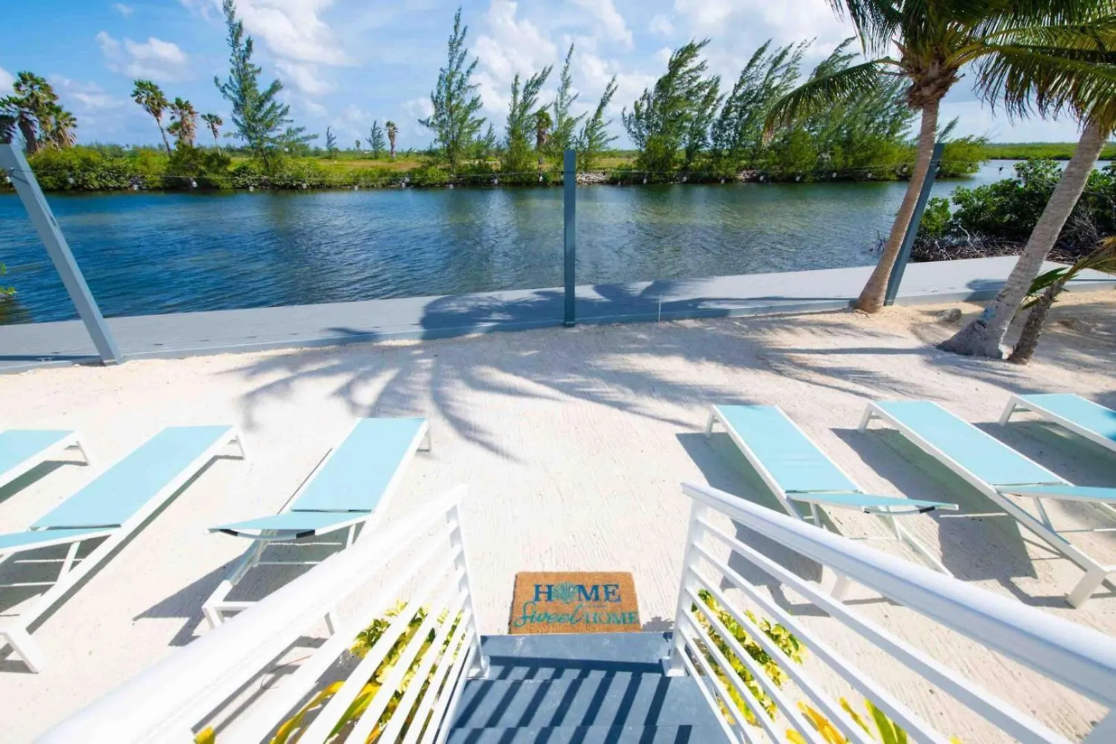 Caribe Sun - Modern Villa With Pool! Walk To The Rum Point Club & Kaibo Driftwood Village