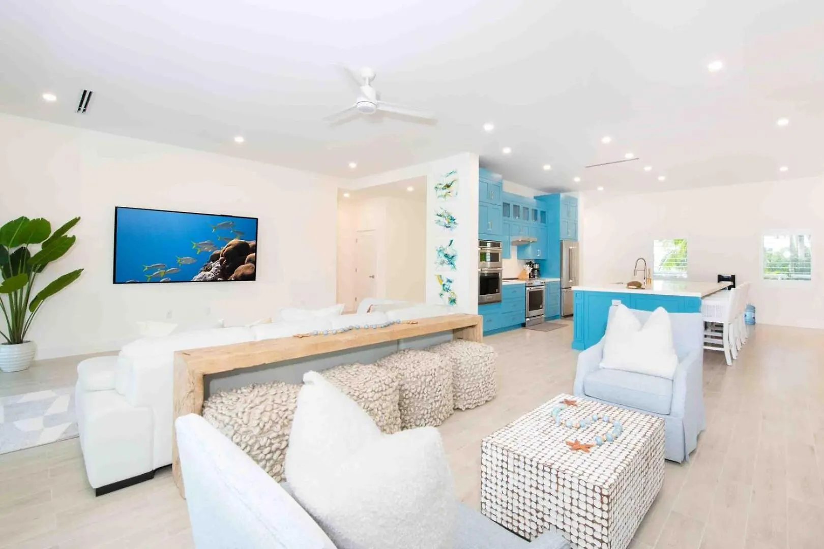 Caribe Sun - Modern Villa With Pool! Walk To The Rum Point Club & Kaibo Driftwood Village 0*,